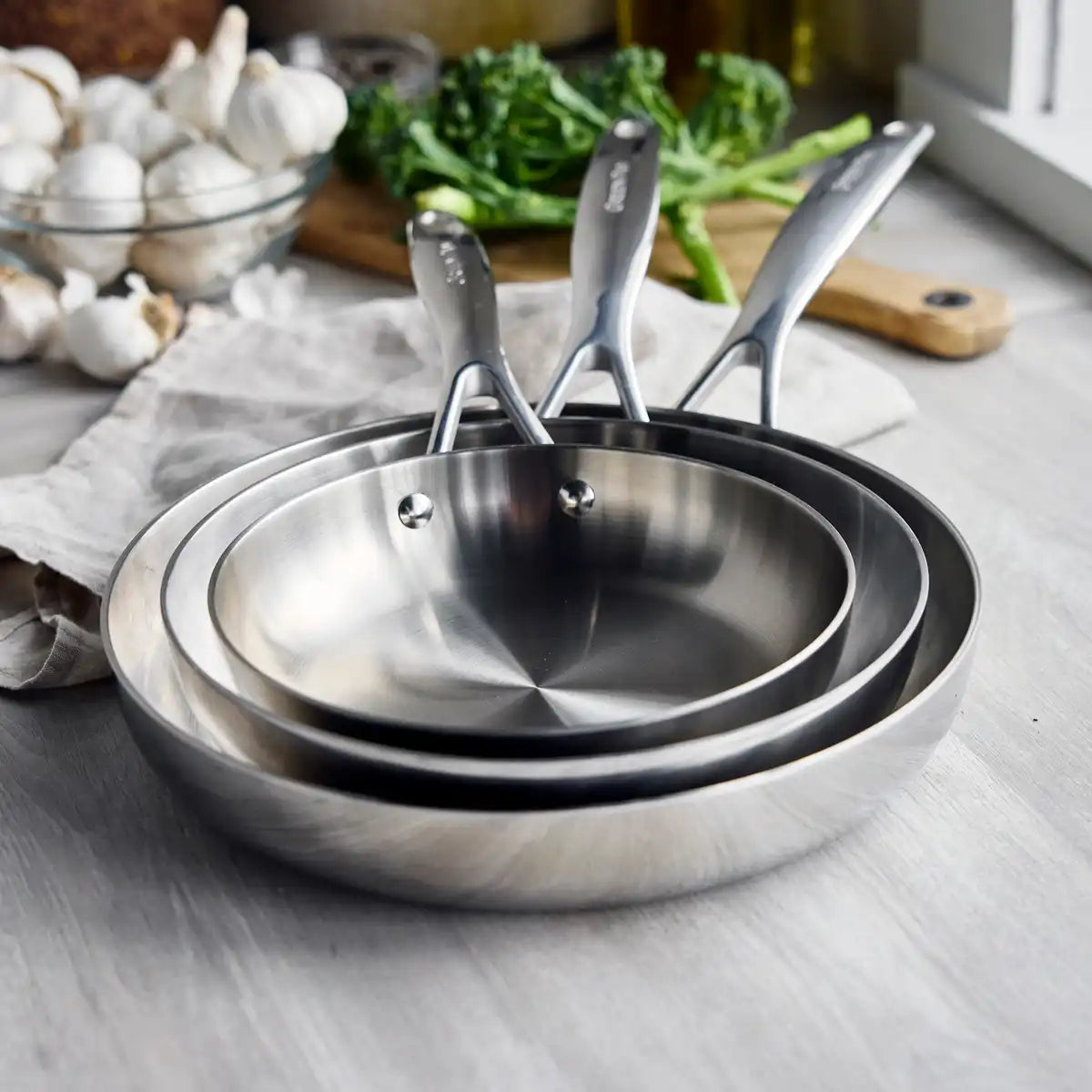Valencia Pro Stainless Steel Uncoated 8", 9.5" and 11" Frypan Set