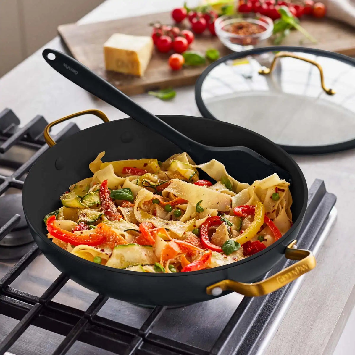 Reserve Pro Ceramic Nonstick 3.75-Quart Everyday Pan with Lid | Black